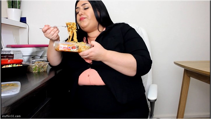 Layla BBW - office fat girl revenge