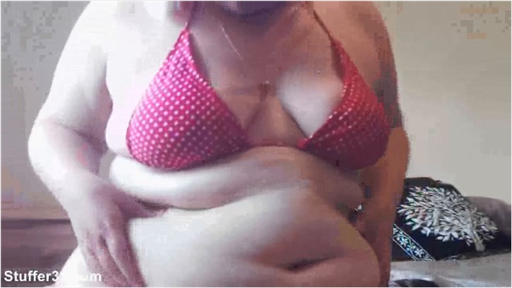 Layla BBW - bikini belly