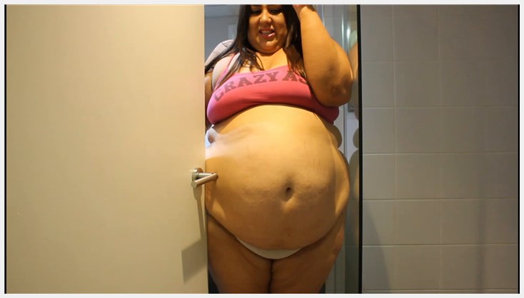 Layla BBW - fat bathroom struggle