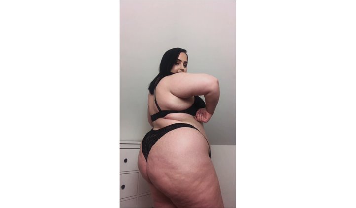 BBW Kitty Piggy - 2019-07-12 Stretchmarks and Show-Off