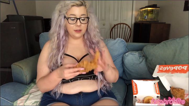 Fatphrodite - 2017-06-21 fried chicken family meal stuffing [ManyVids]
