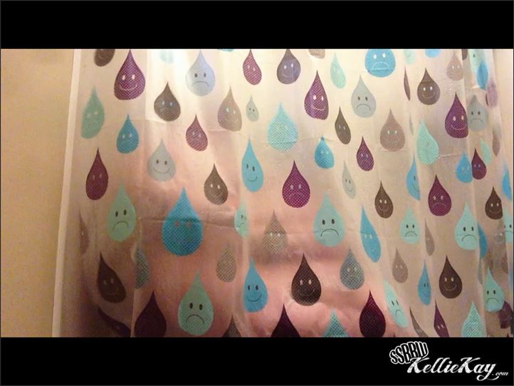 Kellie Kay - voyeur shower 1 412