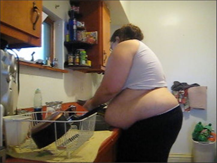 BBW Luscious Amazon - Washing The Dishes With My Fat Belly Out