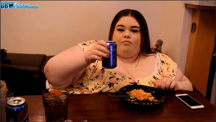SSBBW Porcelain Fox - 182 weigh in _ normal food day