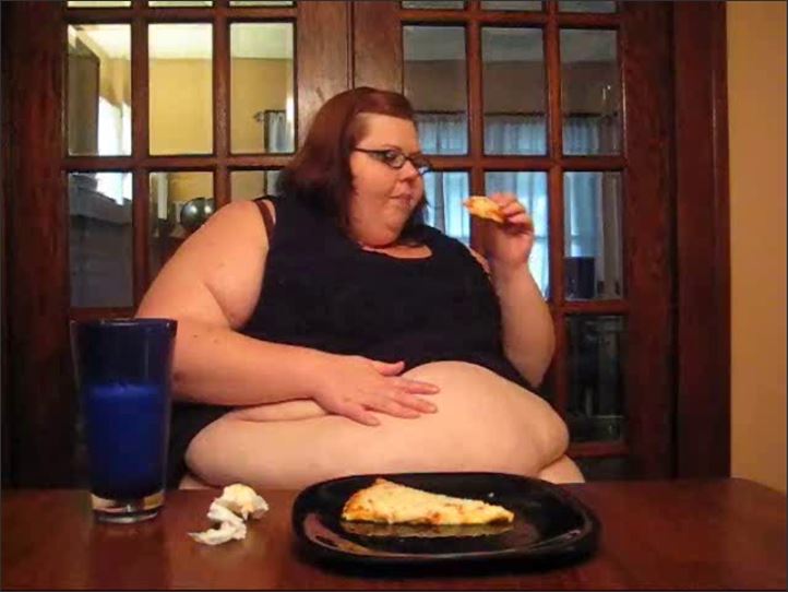 SSBBW Violet James - 875 Pizza and My Growing Belly